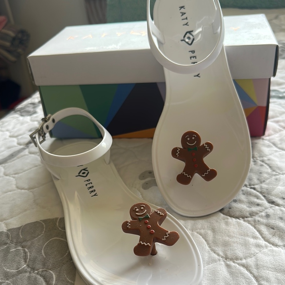 Katy Perry Collections White Jelly Sandals with Playful Charm